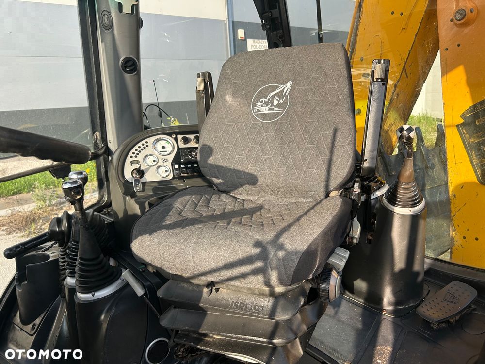 JCB 3CX - 12