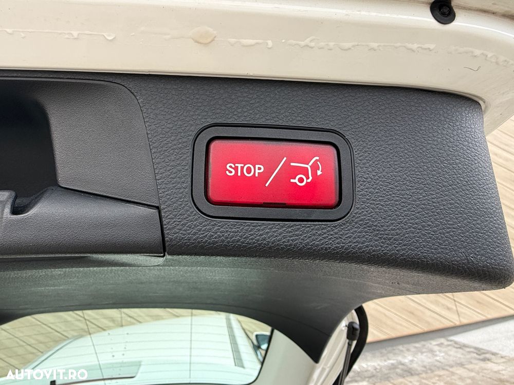 Mercedes-Benz C 220 d 4Matic T 9G-TRONIC Avantgarde - 38