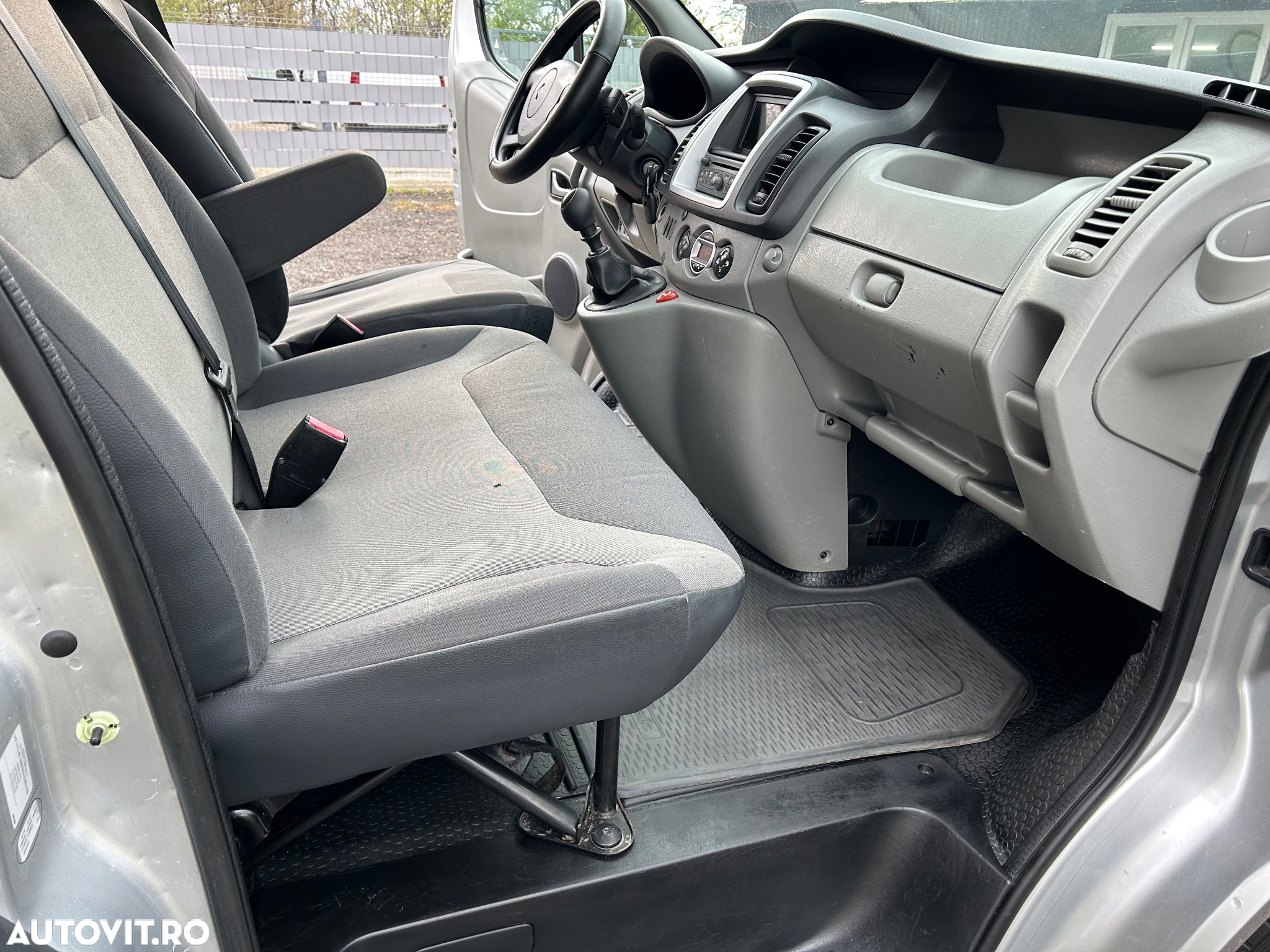 Renault Trafic 2.0 dCi 115 FAP L2H1 Komfort - 18