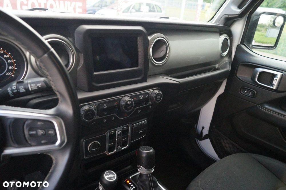 Jeep Wrangler - 20
