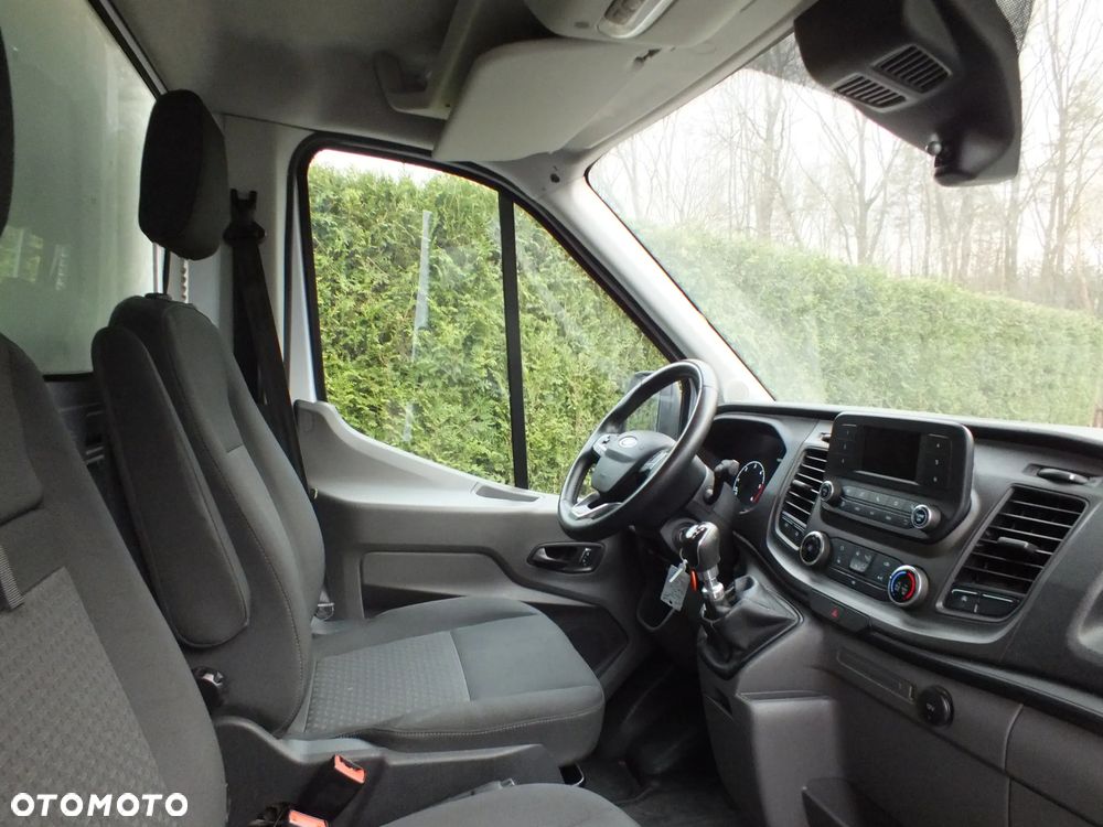 Ford Transit - 13