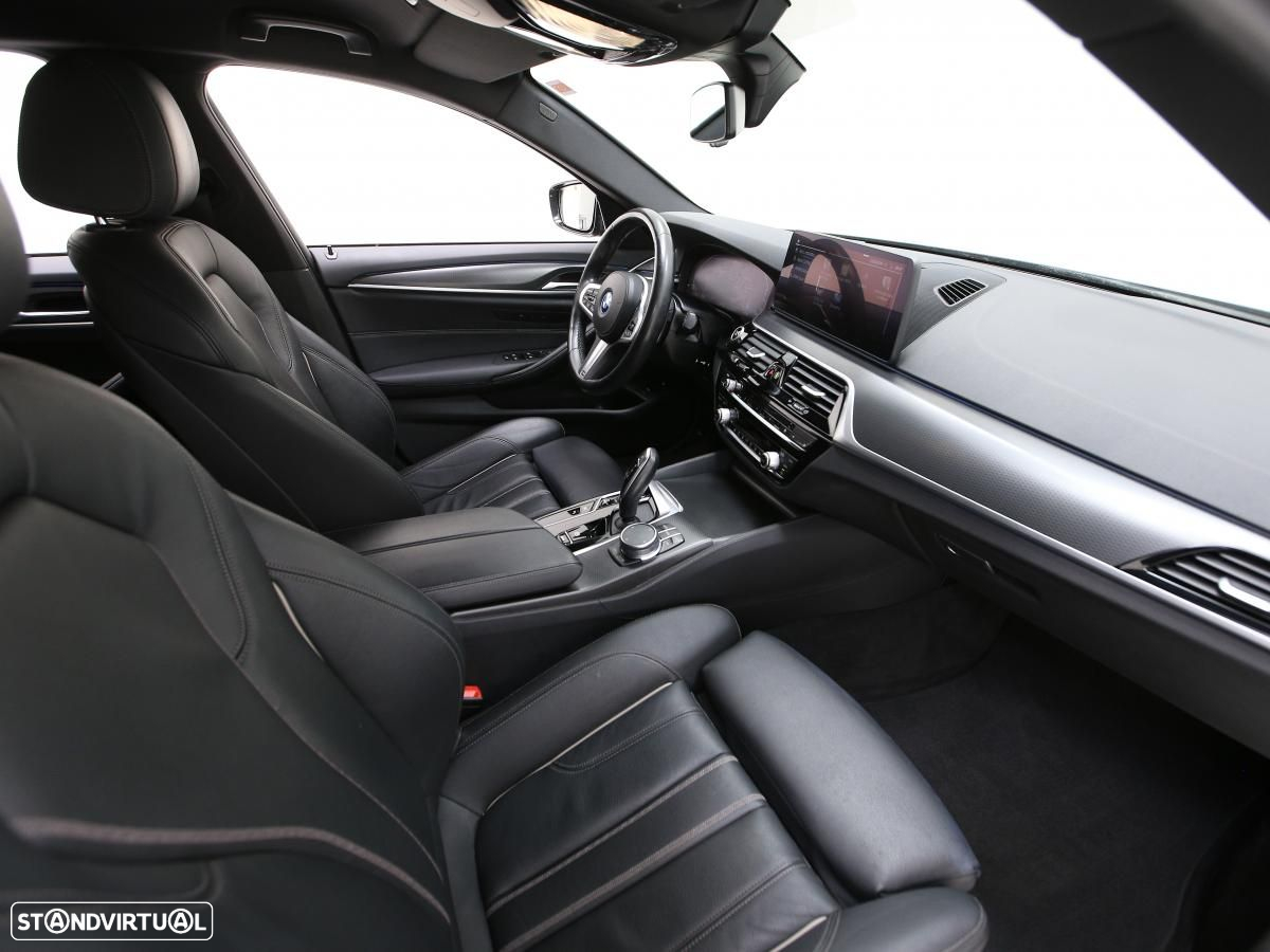 BMW 530 e Pack Desportivo M - 30