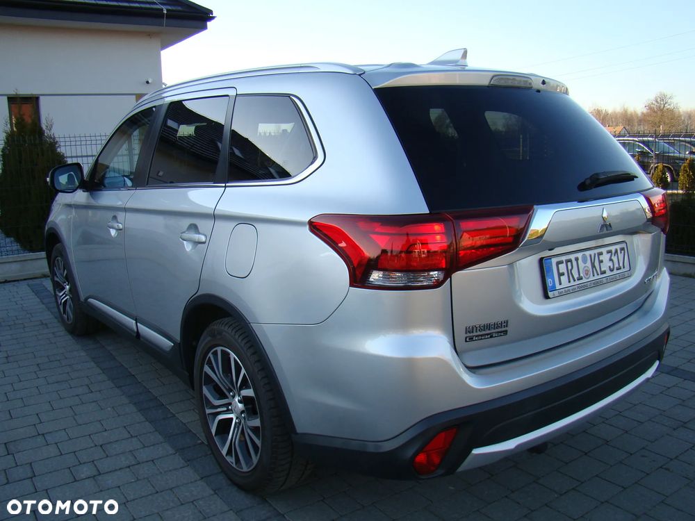 Mitsubishi Outlander 2.0 2WD CVT Diamant - 9