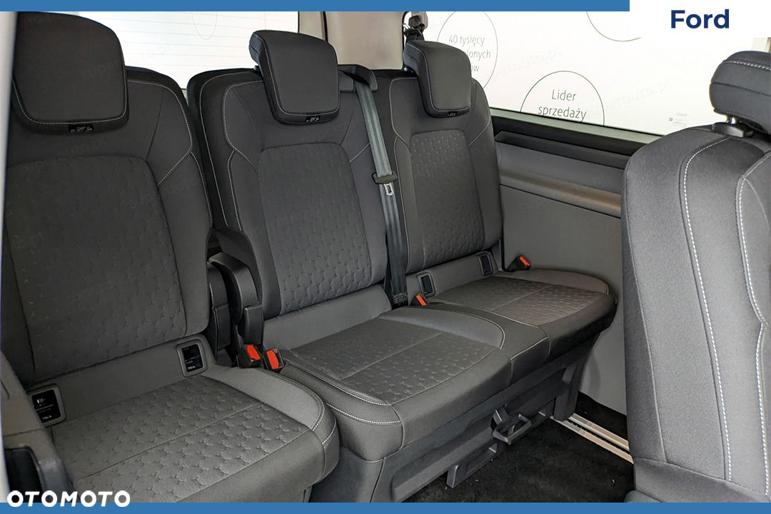 Ford Tourneo Custom - 12