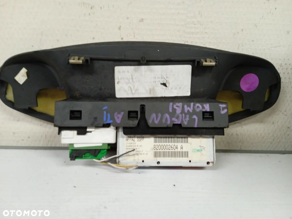 WYŚWIETLACZ RADIA Z OBUDOWĄ SAGEM RENAULT LAGUNA II 8200002604 - 2