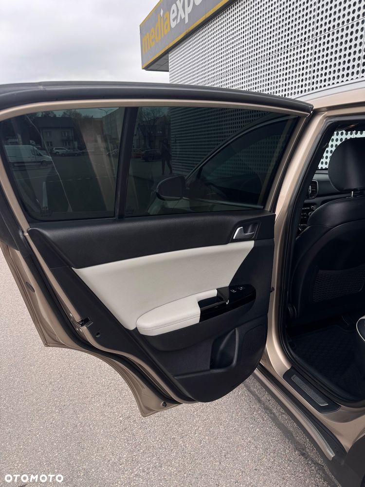 Kia Sportage 1.6 T-GDI AWD GT Line - 23