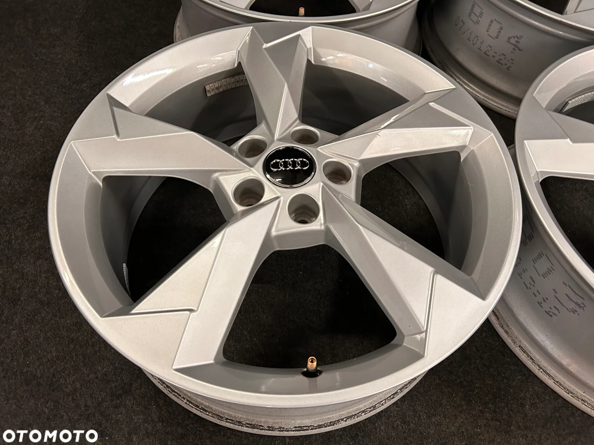 Alufelgi Audi Q3, A3, A4 B7, Skoda Kodiaq, Karoq, VW Tiguan, T-Roc 19 cali 5x112 4szt. ŁADNE! - 15