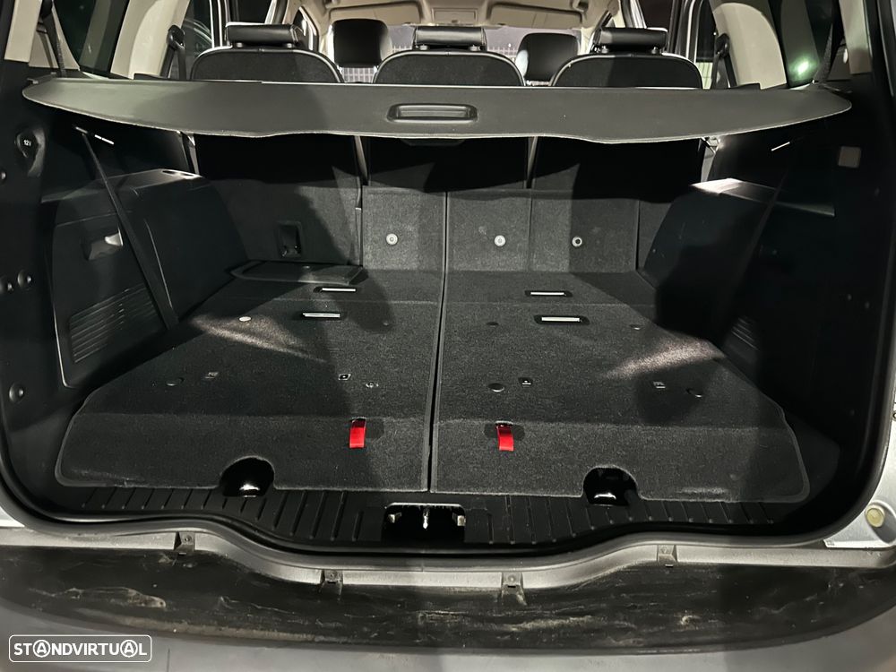 Ford S-Max 1.8 TDCi Trend 7L - 16