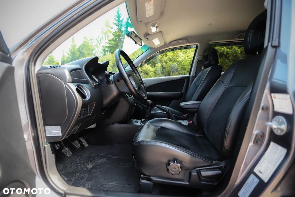 Mitsubishi Outlander 2.0 Turbo 4WD - 14