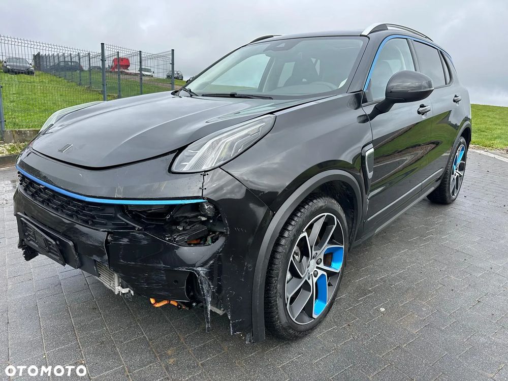 Lynk & Co 01 - 3