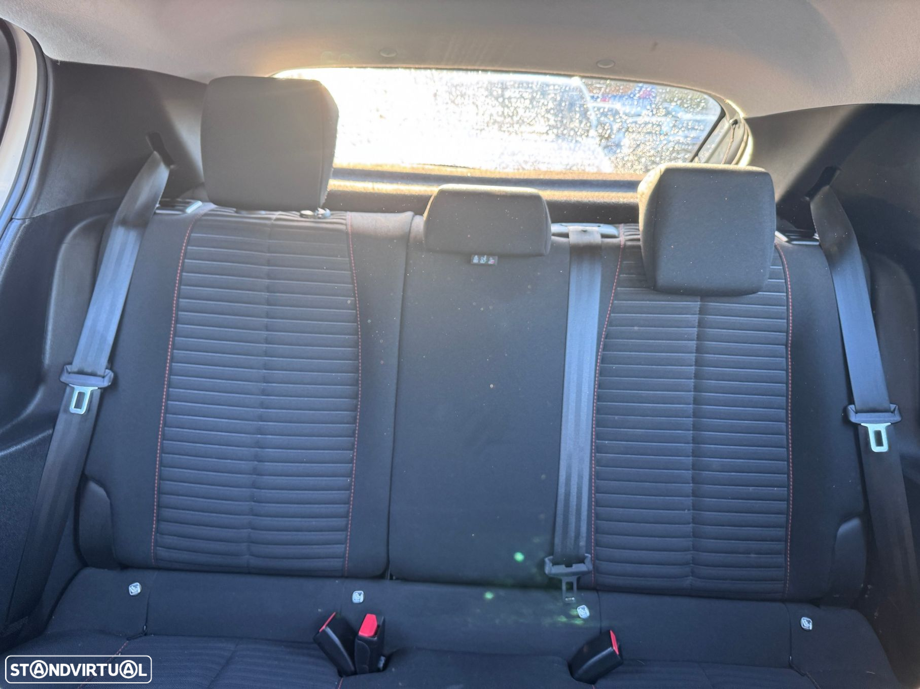 Peugeot e-208 Active - 12
