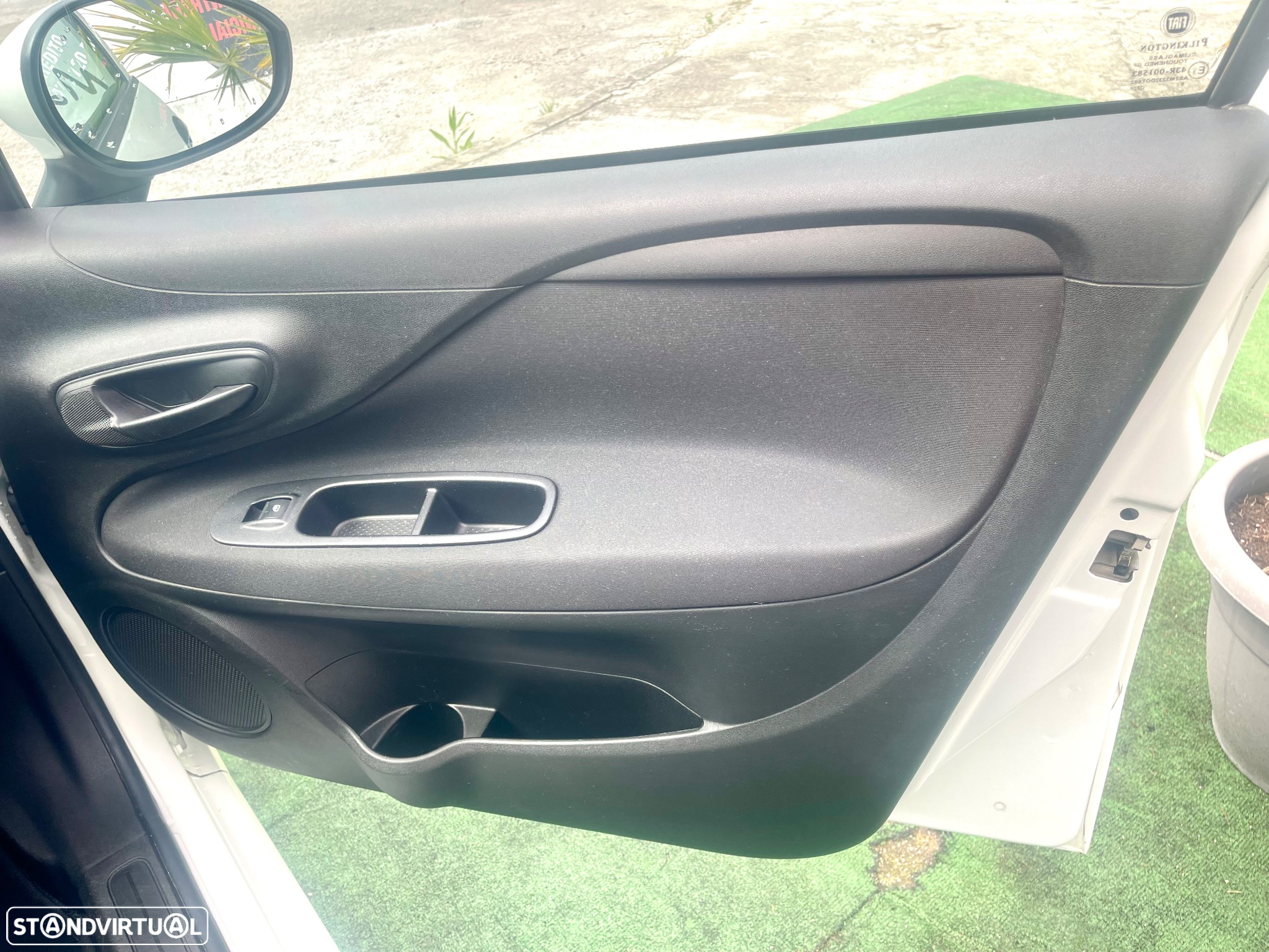 Fiat Punto 1.3 M-Jet Lounge S&S - 13