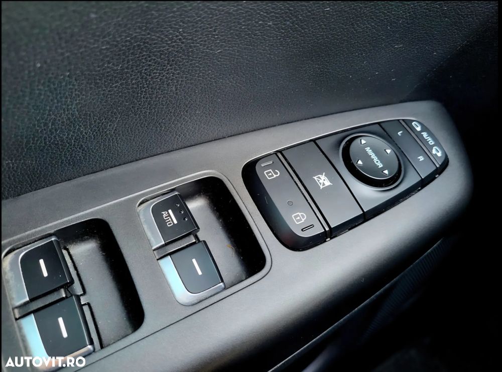 Kia Sportage 1.6 DSL MHEV 7DCT HP 4x2 Business Line - 25