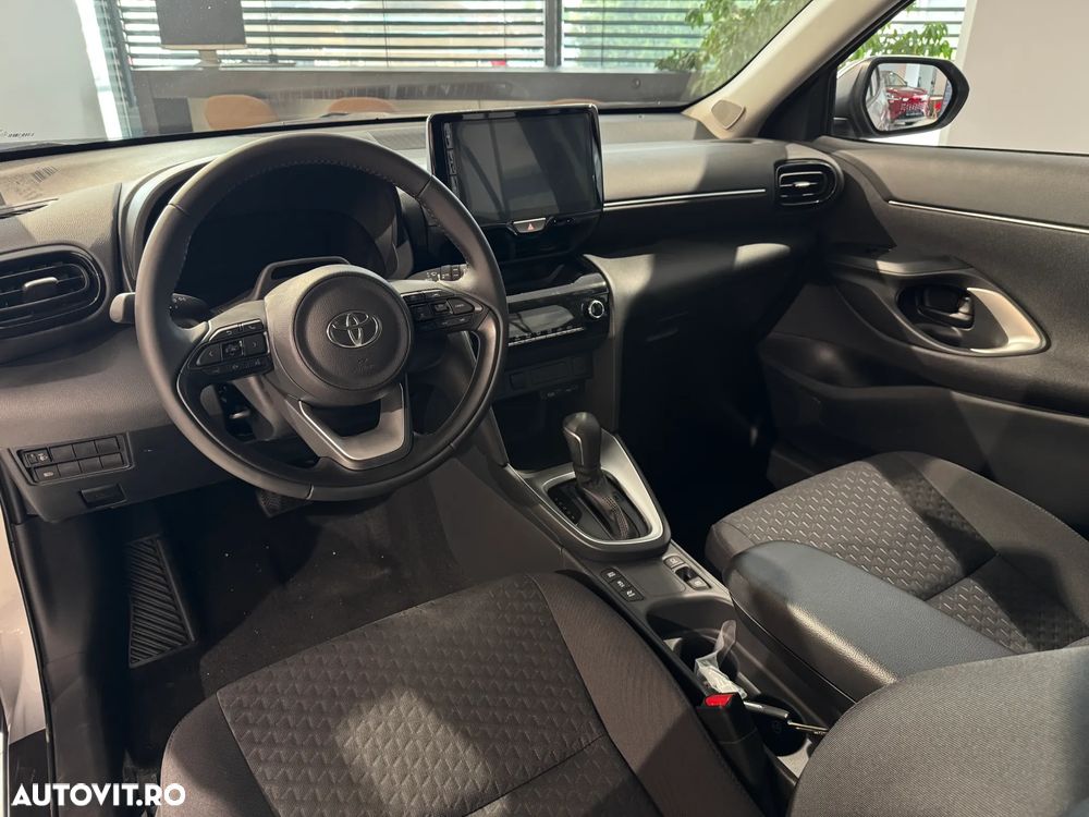 Toyota Yaris Cross - 8