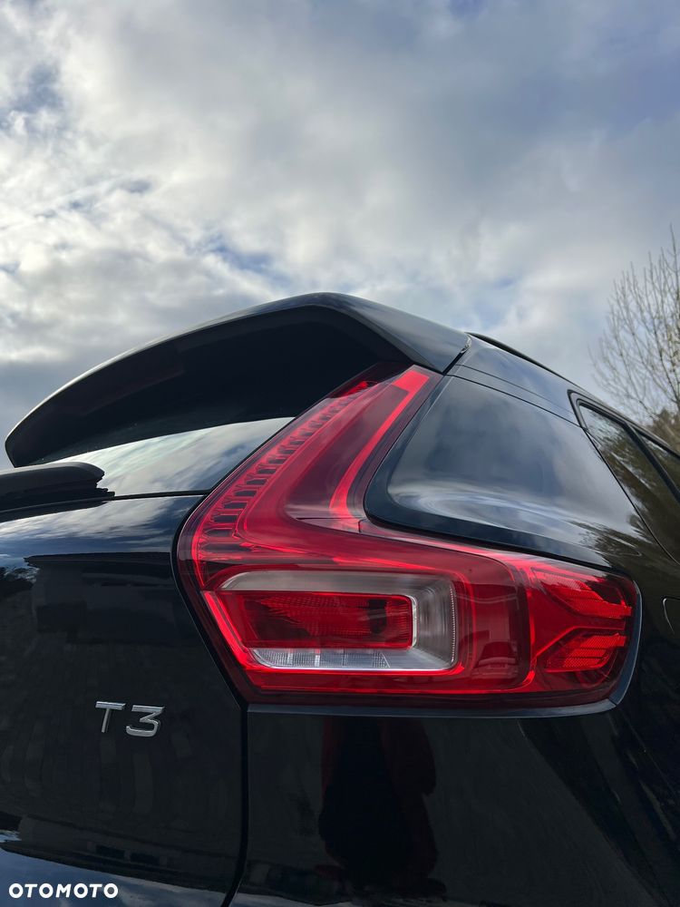 Volvo XC 40 T3 Geartronic Momentum Core - 14