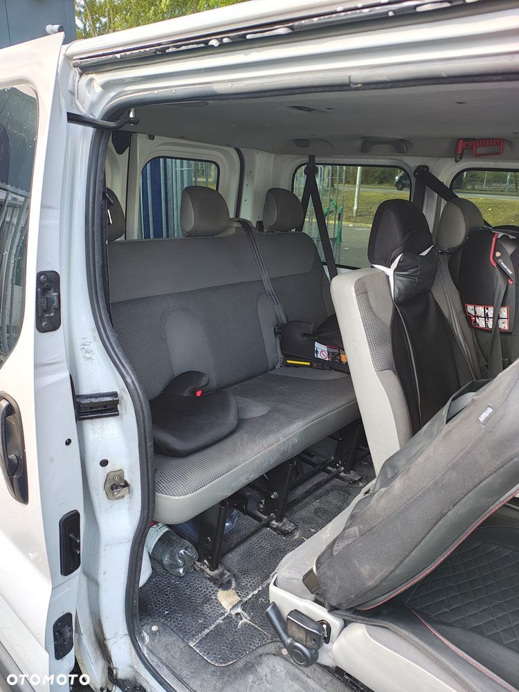 Opel Vivaro - 8