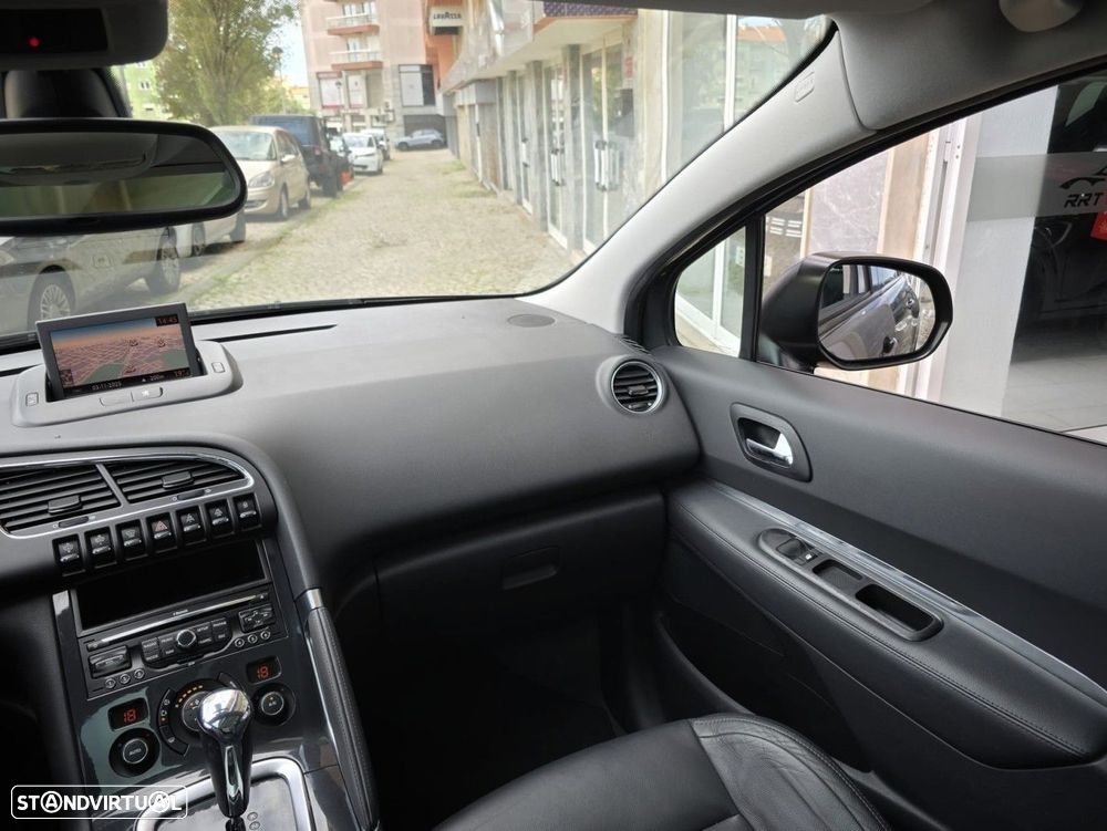 Peugeot 3008 1.6 e-HDi Executive CMP6 - 21