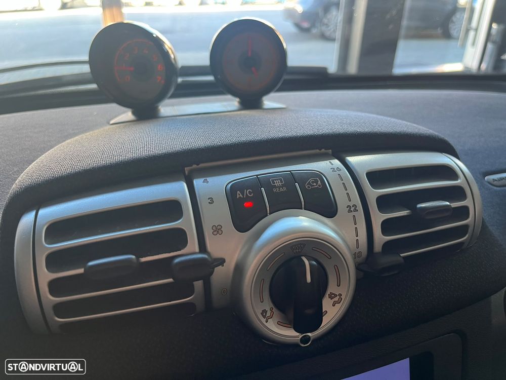 Smart ForTwo Coupé 1.0 mhd Passion 71 Softouch - 15