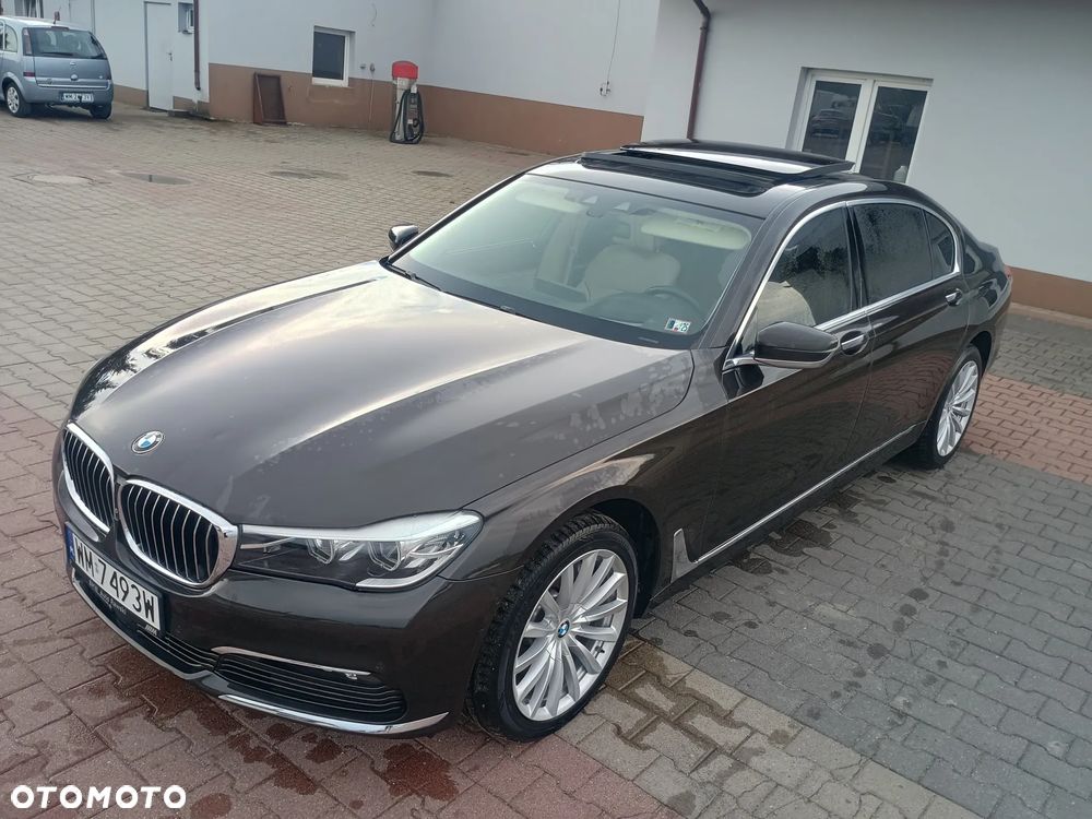 BMW Seria 7 740Li - 27