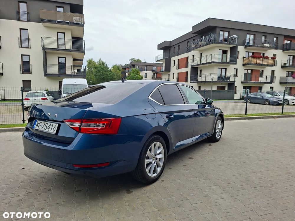 Skoda Superb 2.0 TDI SCR Ambition DSG - 6