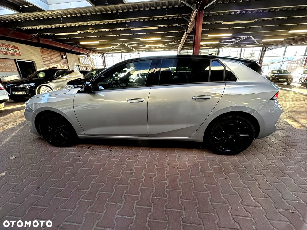 Opel Astra 1.2 T GS Line S&S - 4
