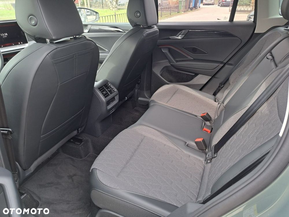 Volkswagen Tiguan - 10