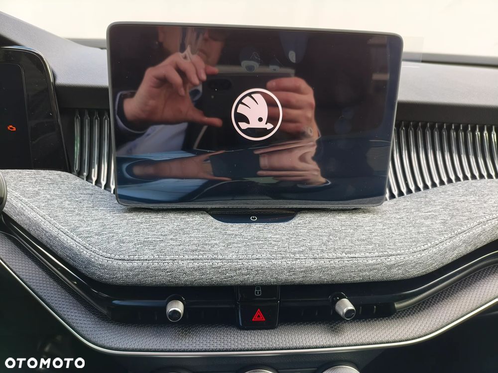 Skoda Superb 1.5 TSI mHEV Drive DSG - 22