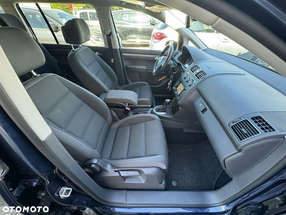 Volkswagen Touran 1.6 TDI DPF BlueMotion Technology DSG Comfortline - 23