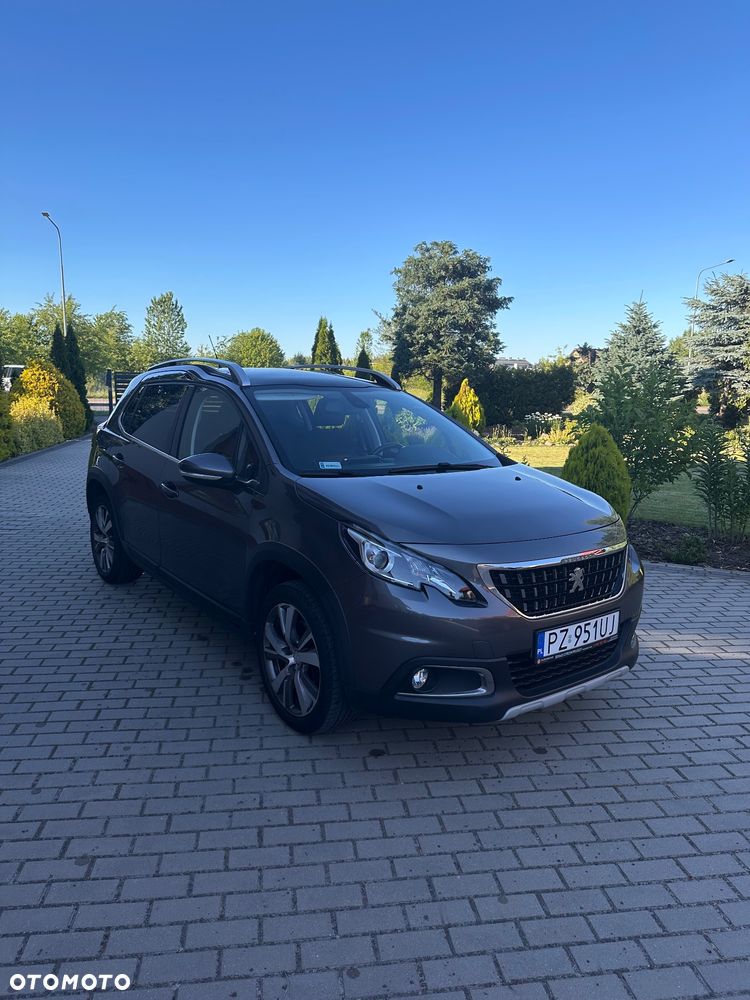 Peugeot 2008 1.2 Pure Tech GPF Allure S&S - 6