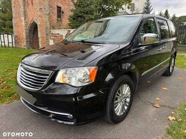Chrysler Town & Country 2016 photo 4