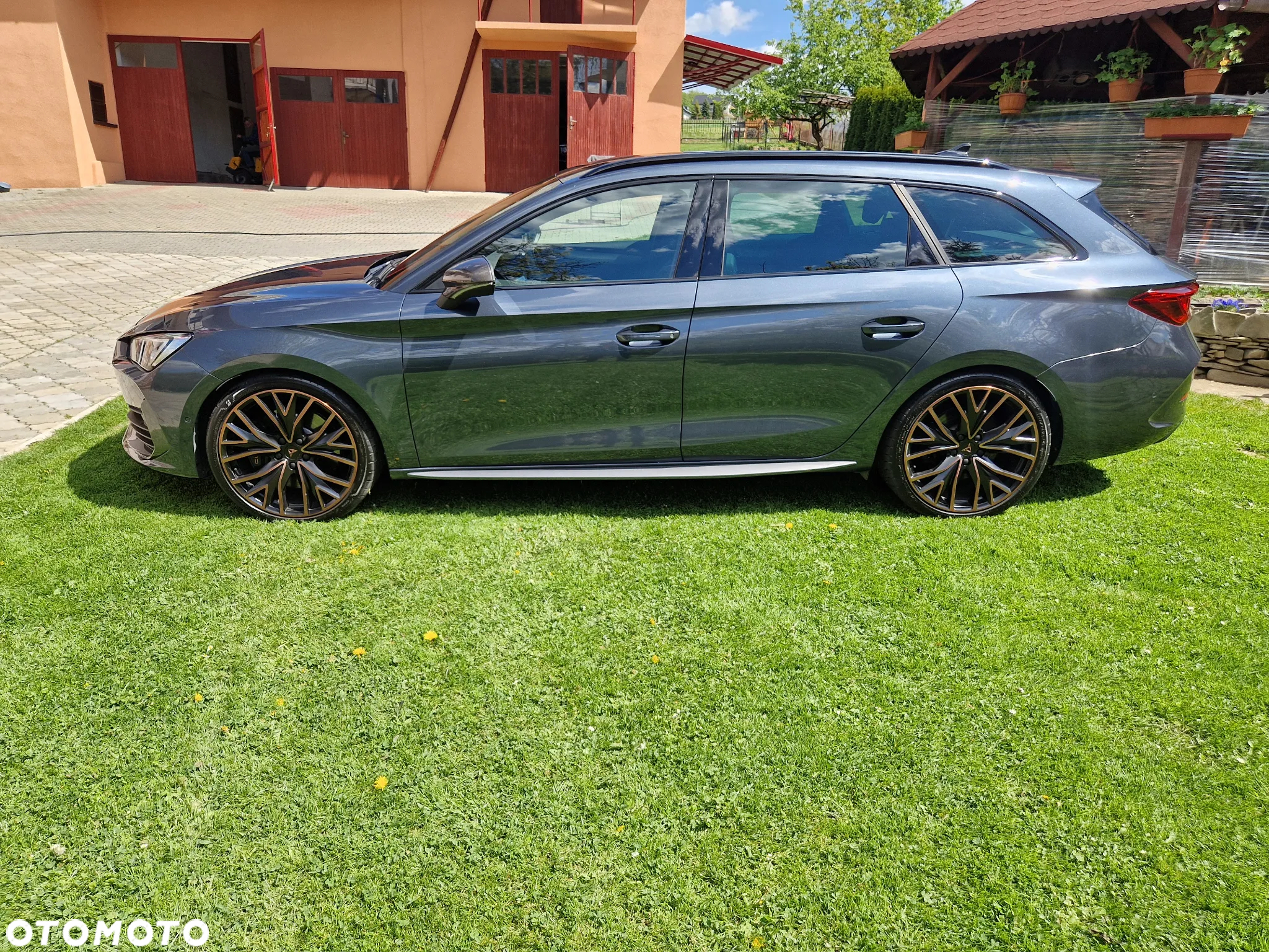Cupra Leon 2.0 TSI DSG - 10