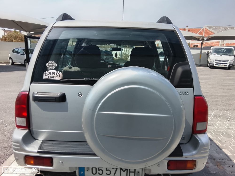 Suzuki Grand Vitara Metal Top 2.0 TDi - 6