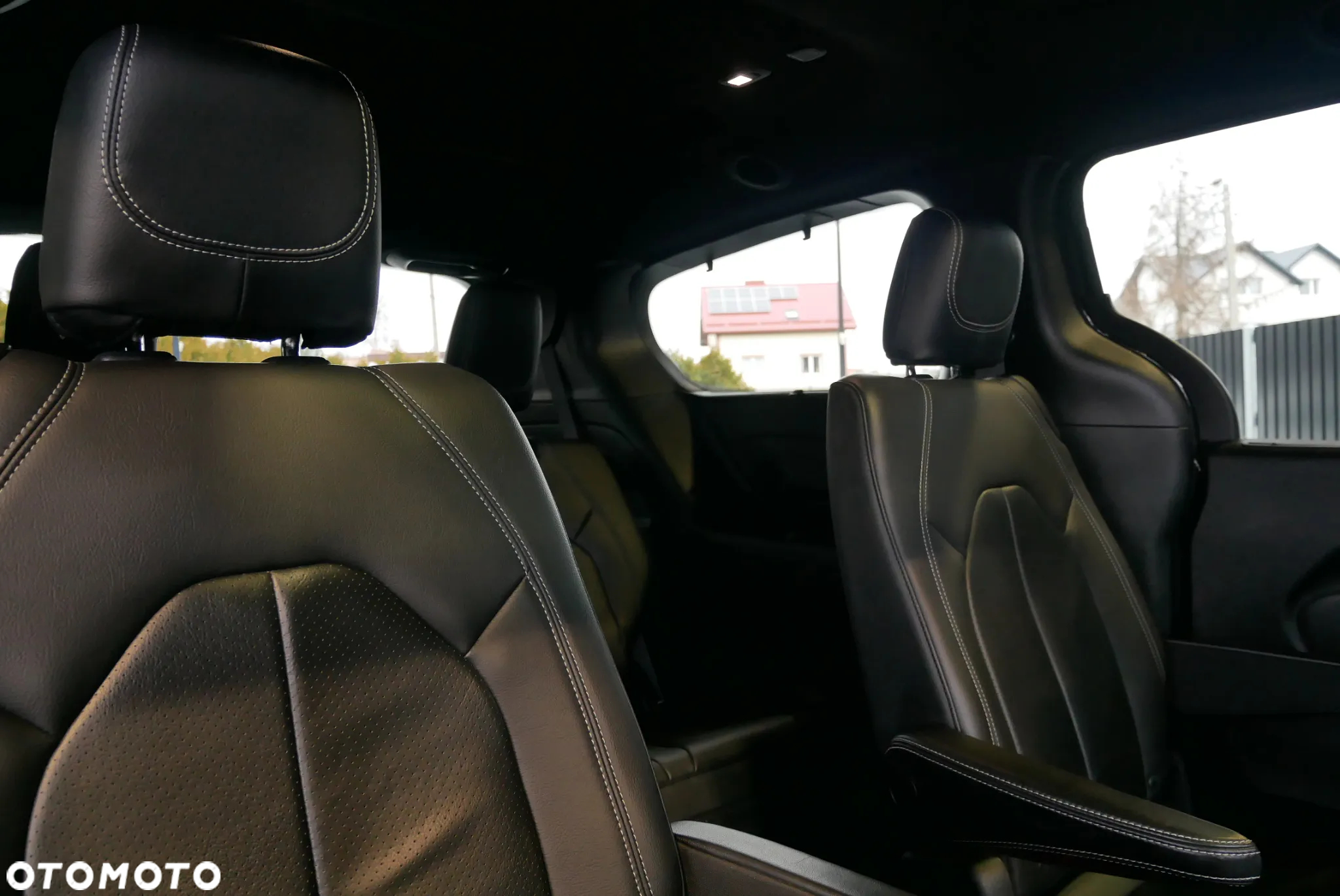 Chrysler Pacifica - 13