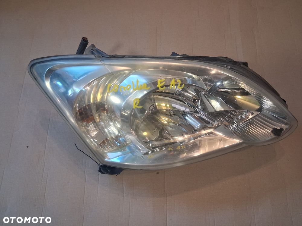 Lampa TOYOTA COROLLA E12 prawa  81110-02381 - 1