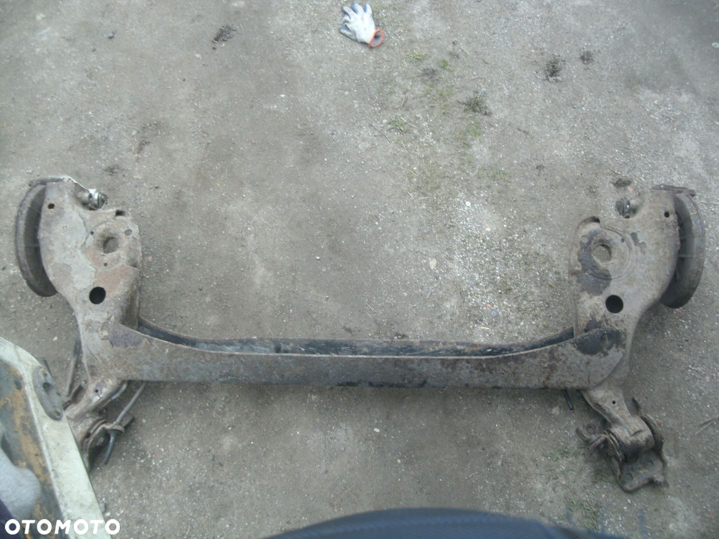 BELKA OŚ TYŁ ZAWIESZENIE FIAT STILO HB 3D 5D - 6