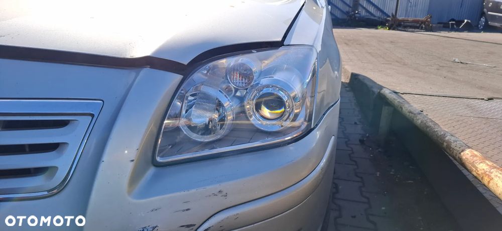 Toyota Avensis T25 na części - 11