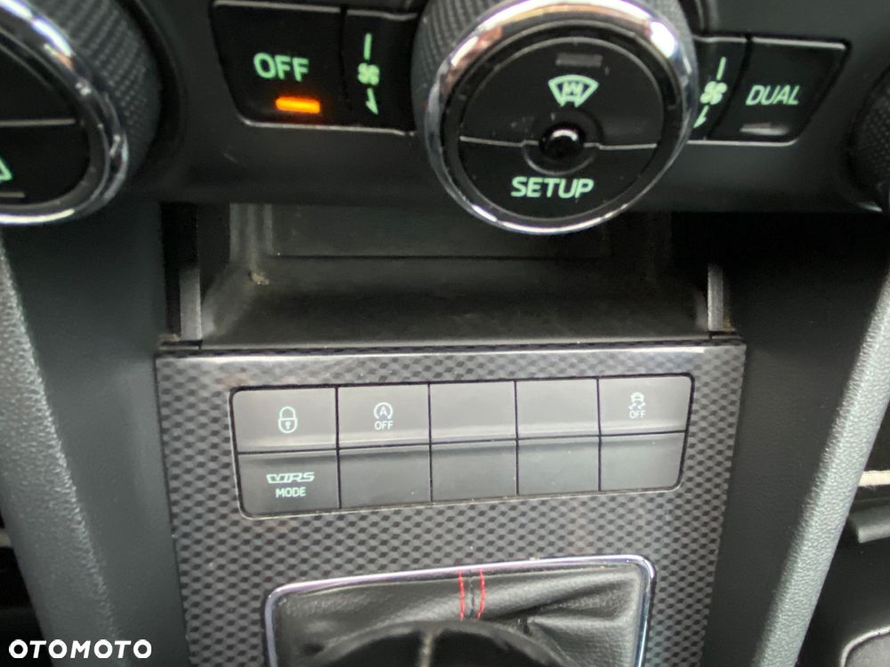 Skoda Octavia 2.0 TSI RS - 15
