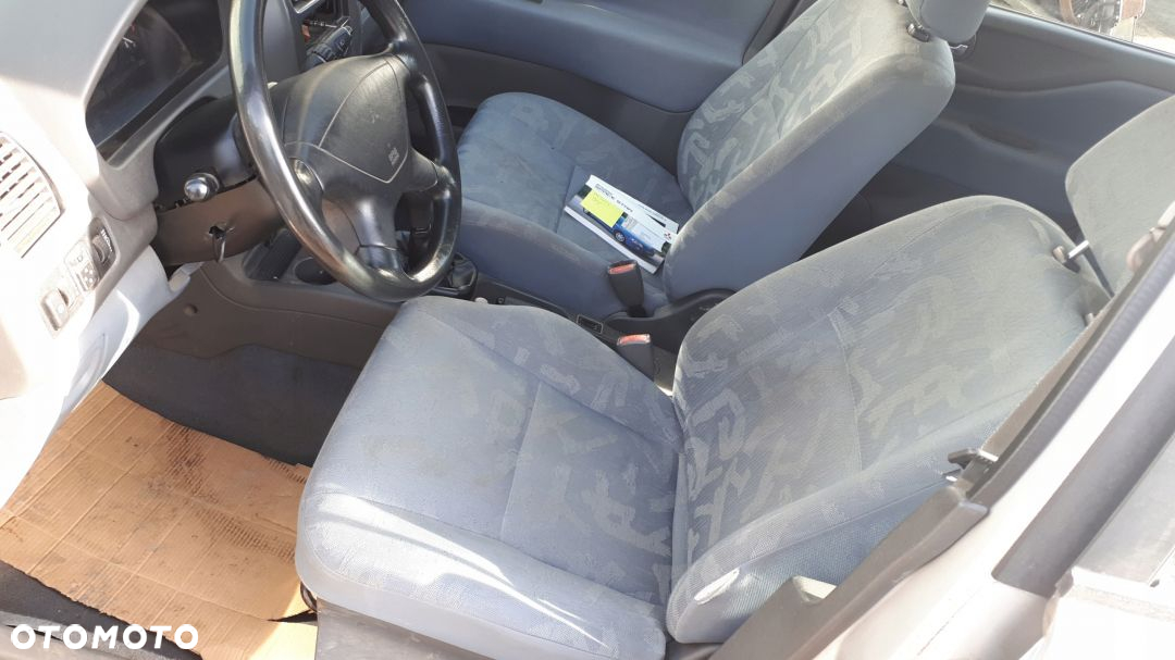 MITSUBISHI SPACE STAR 1,8 GDI części SKRZYNIA BIEGÓW - 8