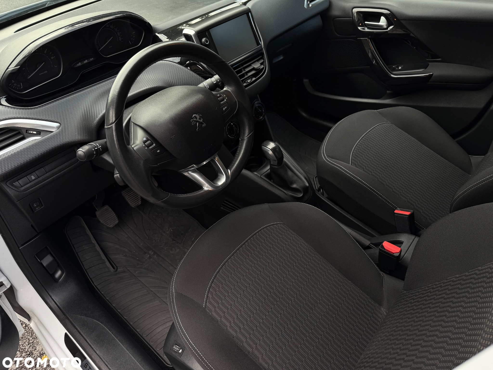 Peugeot 208 1.2 PureTech Style - 27