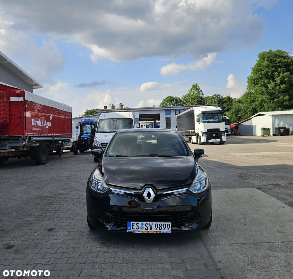 Renault Clio 1.2 16V 75 LIMITED - 9