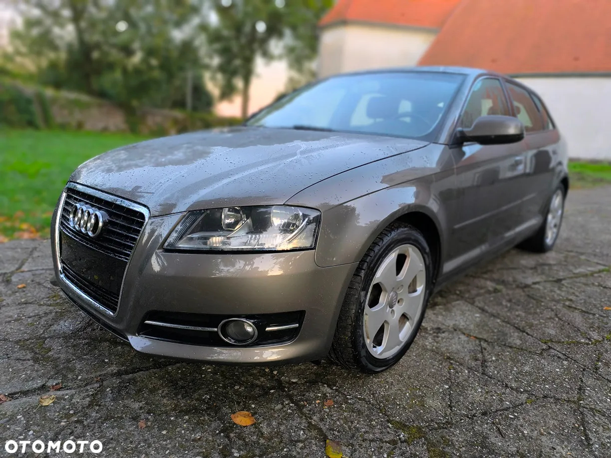 Audi A3 Sportback 1.6 TDI Ambiente - 2