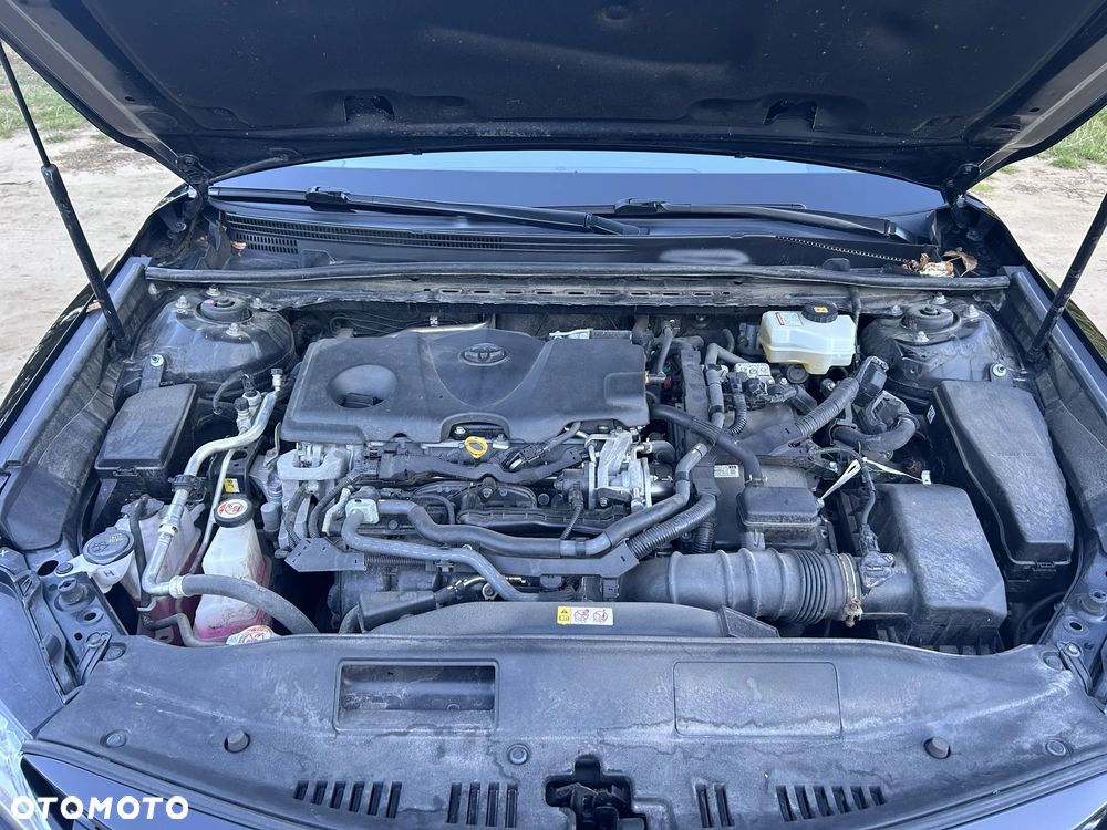 Toyota Camry - 21