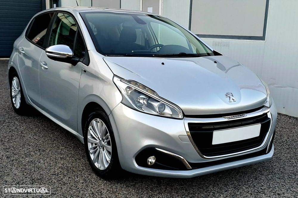 Peugeot 208 1.2 PureTech Style - 1