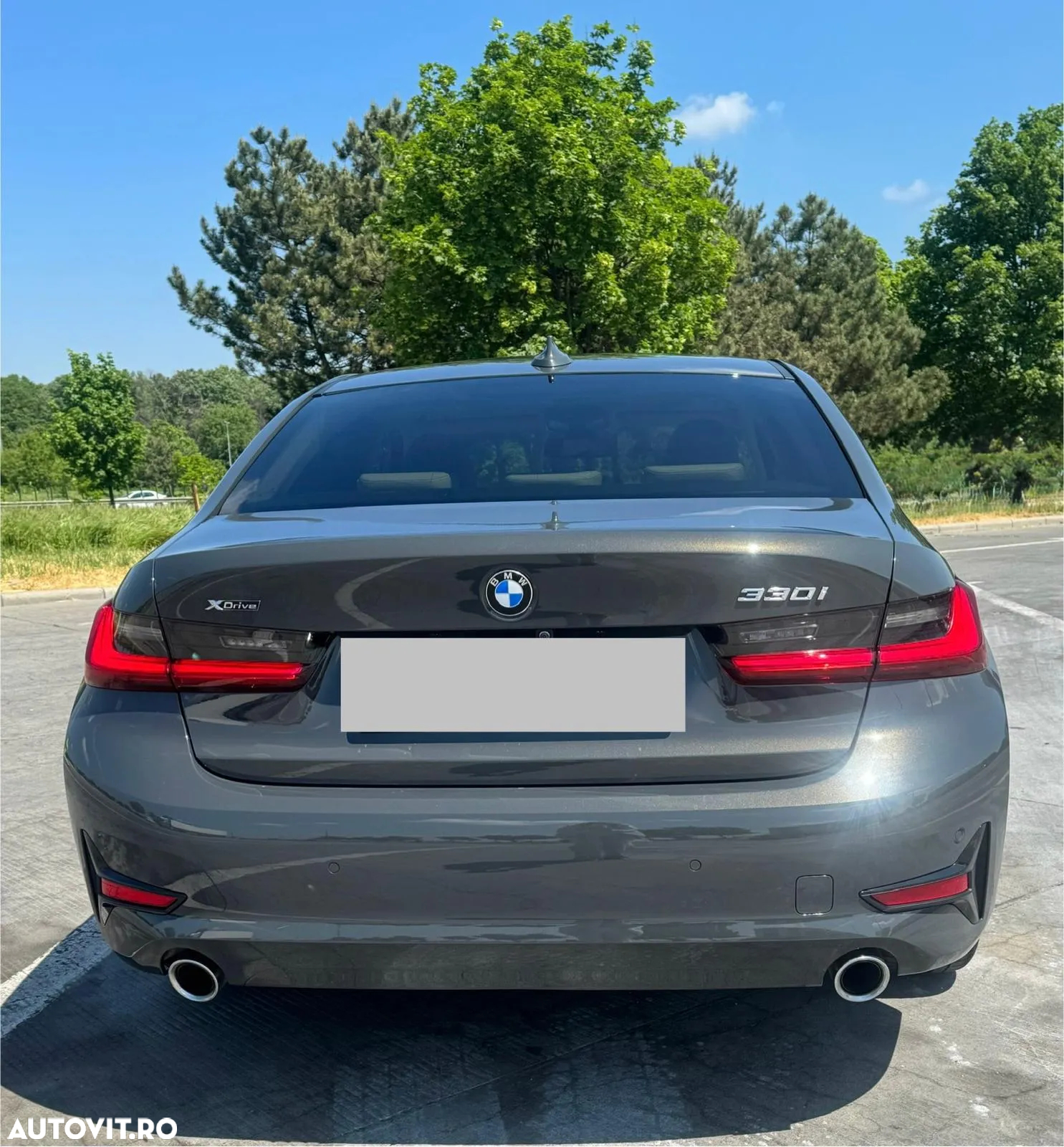 BMW Seria 3 330i xDrive AT - 2
