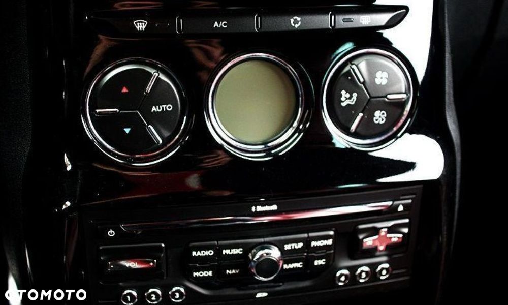 Citroën DS3 1.6 HDi SoChic - 10