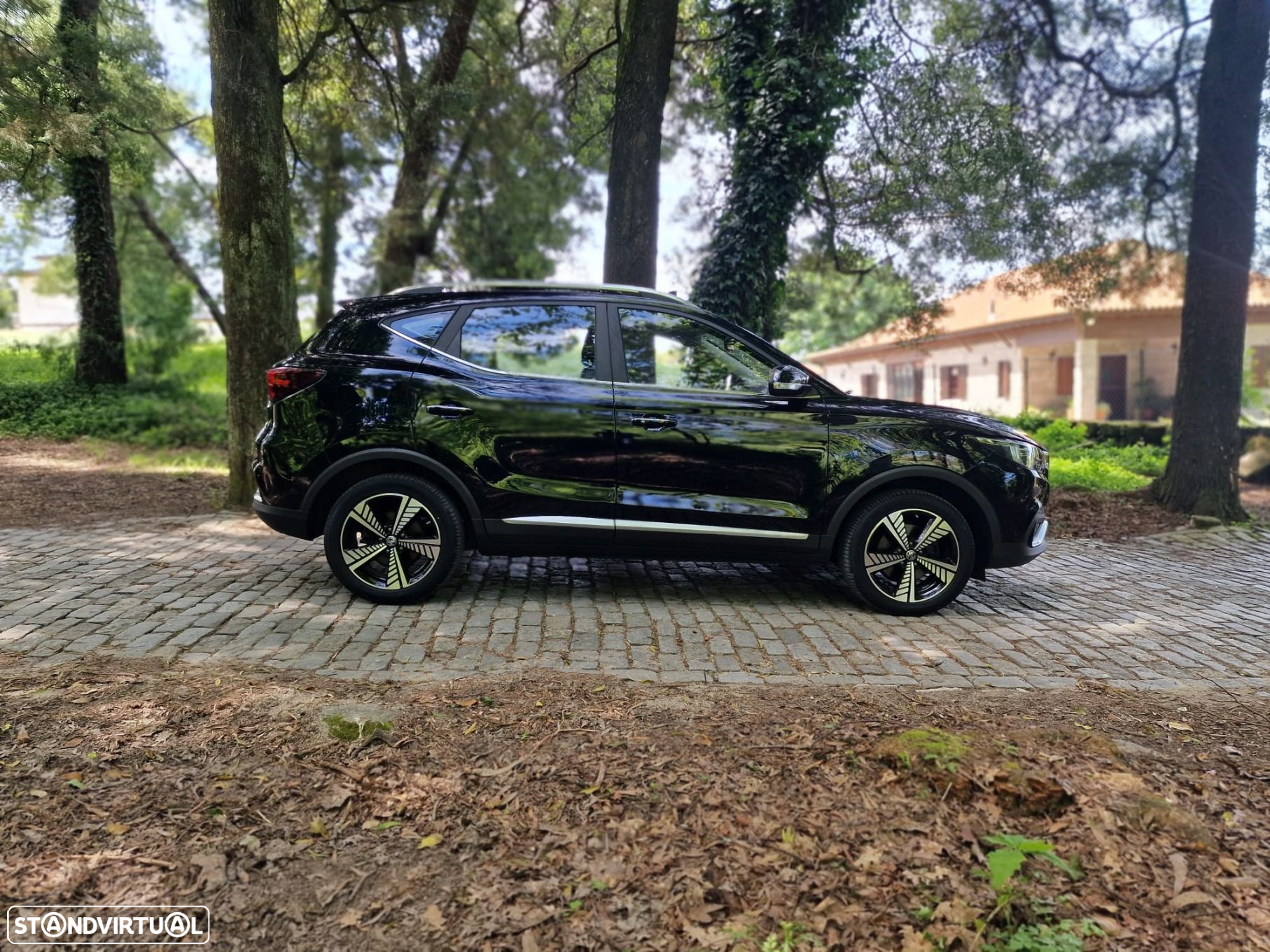 MG ZS EV 44.5 kWh Luxury - 9