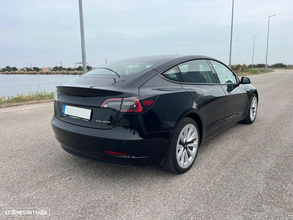 Tesla Model 3 2021 photo 3