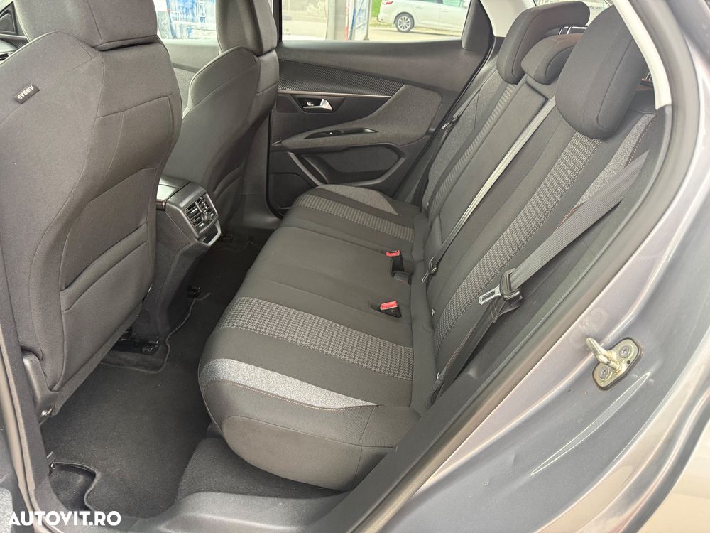 Peugeot 3008 1.2 PureTech Turbo S&S EAT6 Allure - 7