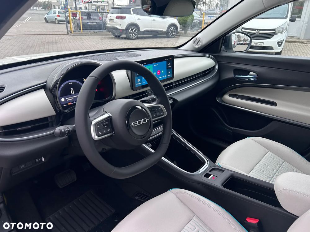 Fiat 600 1.2 Turbo La Prima eDCT - 8