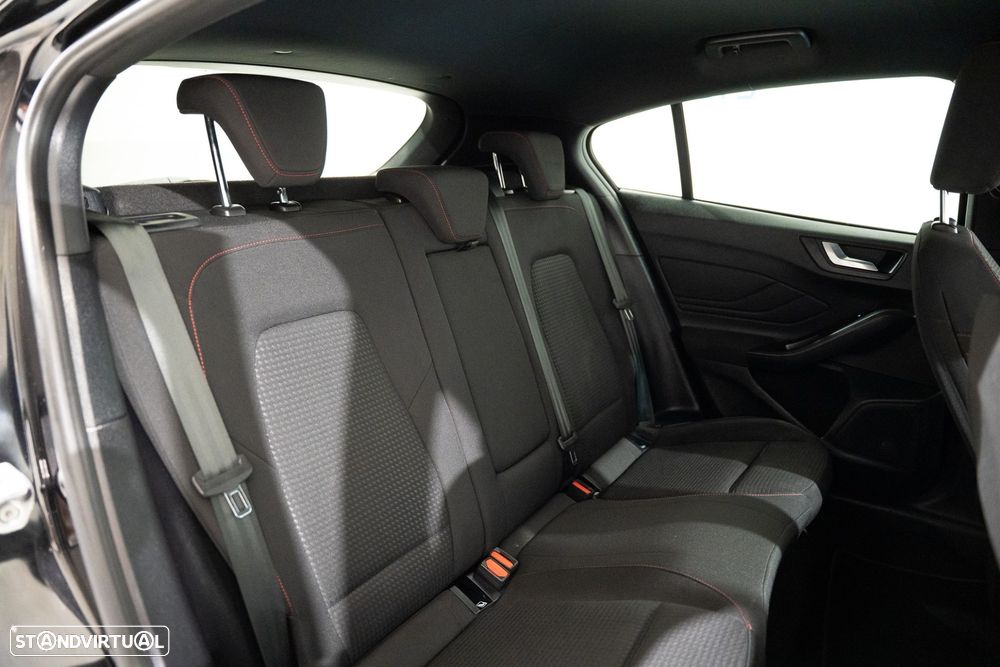 Ford Focus 1.0 EcoBoost MHEV ST-Line - 20